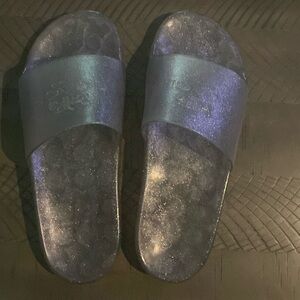 Coach Clear Flip flops and I have sizes 8 and 9  that in new condition